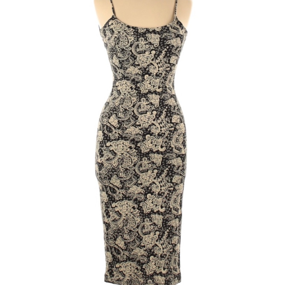 Novella Royale Light Bodycon Dress, size M
